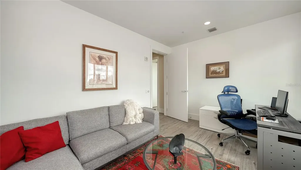 540 N Tamiami Trail Sarasota FL 34236