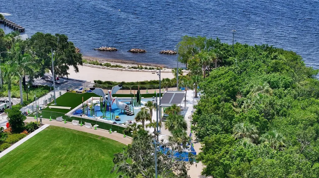 540 N Tamiami Trail Sarasota FL 34236