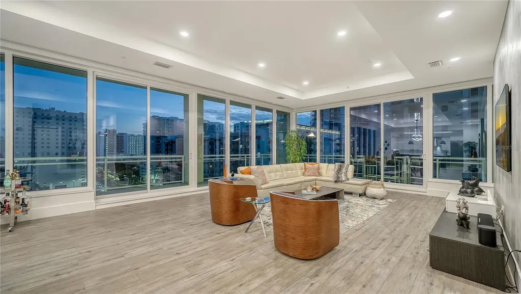 540 N Tamiami Trail Sarasota FL 34236