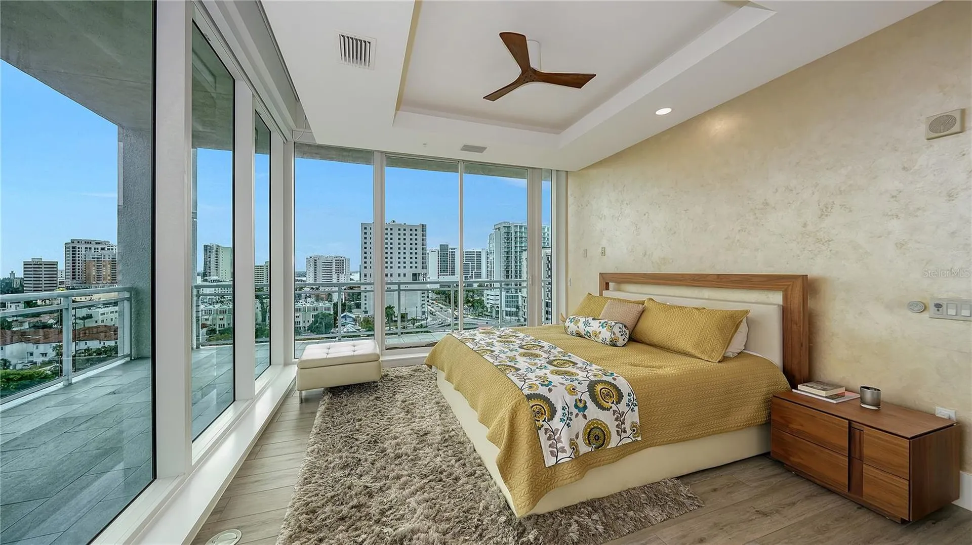 540 N Tamiami Trail Sarasota FL 34236