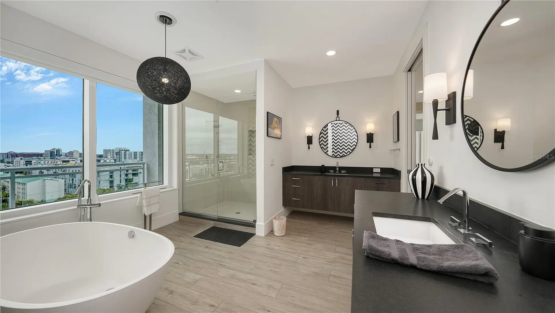 540 N Tamiami Trail Sarasota FL 34236