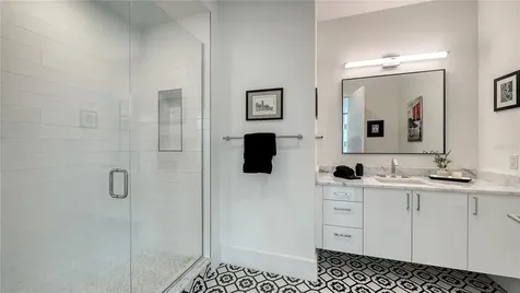 540 N Tamiami Trail Sarasota FL 34236