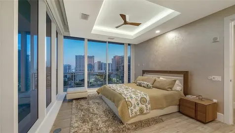 540 N Tamiami Trail Sarasota FL 34236