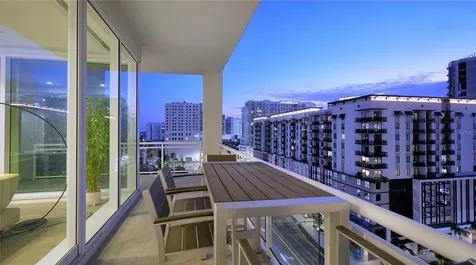 540 N Tamiami Trail Sarasota FL 34236
