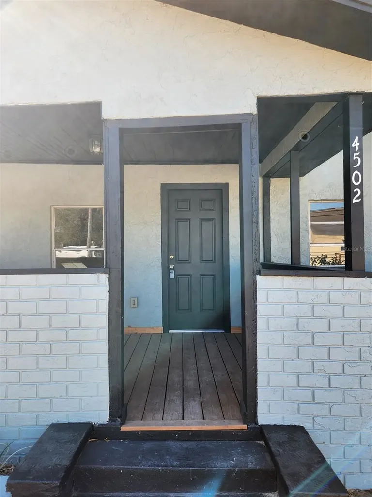 4502 N 42nd Street Tampa FL 33610