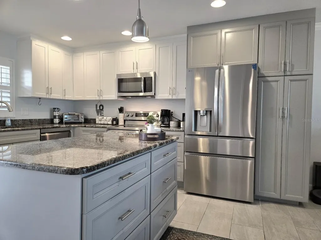 333 The Esplanade N Venice FL 34285