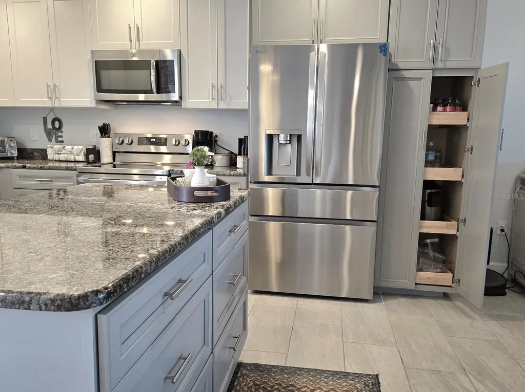 333 The Esplanade N Venice FL 34285