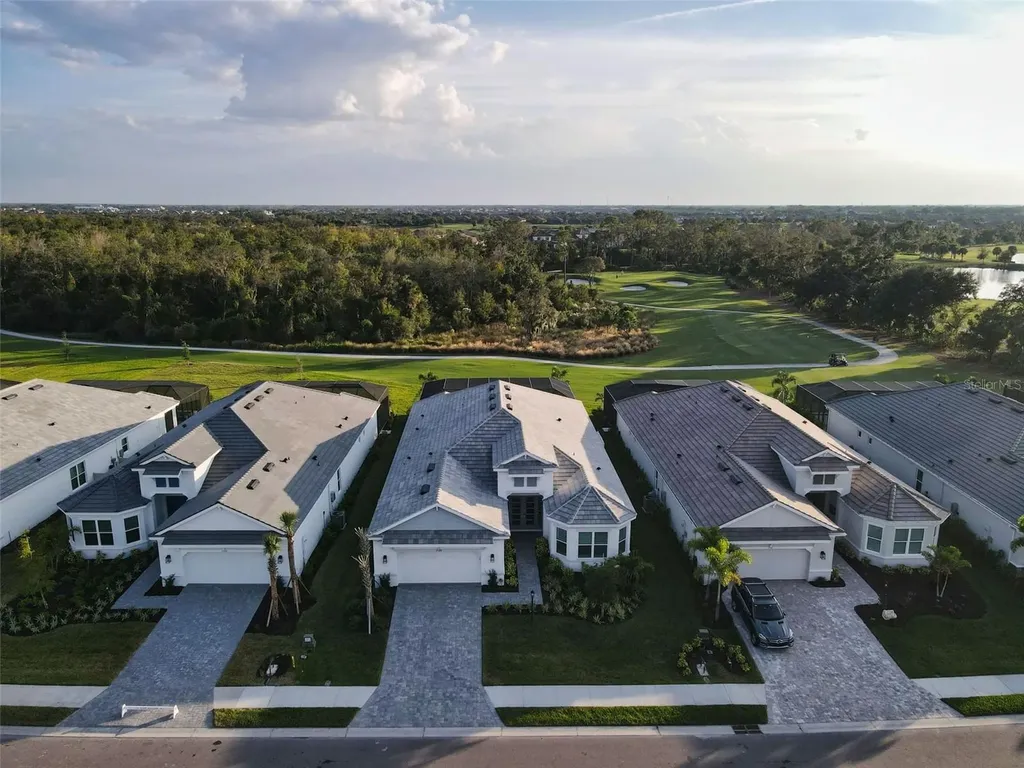 15320 San Lazzaro Avenue Bradenton FL 34211