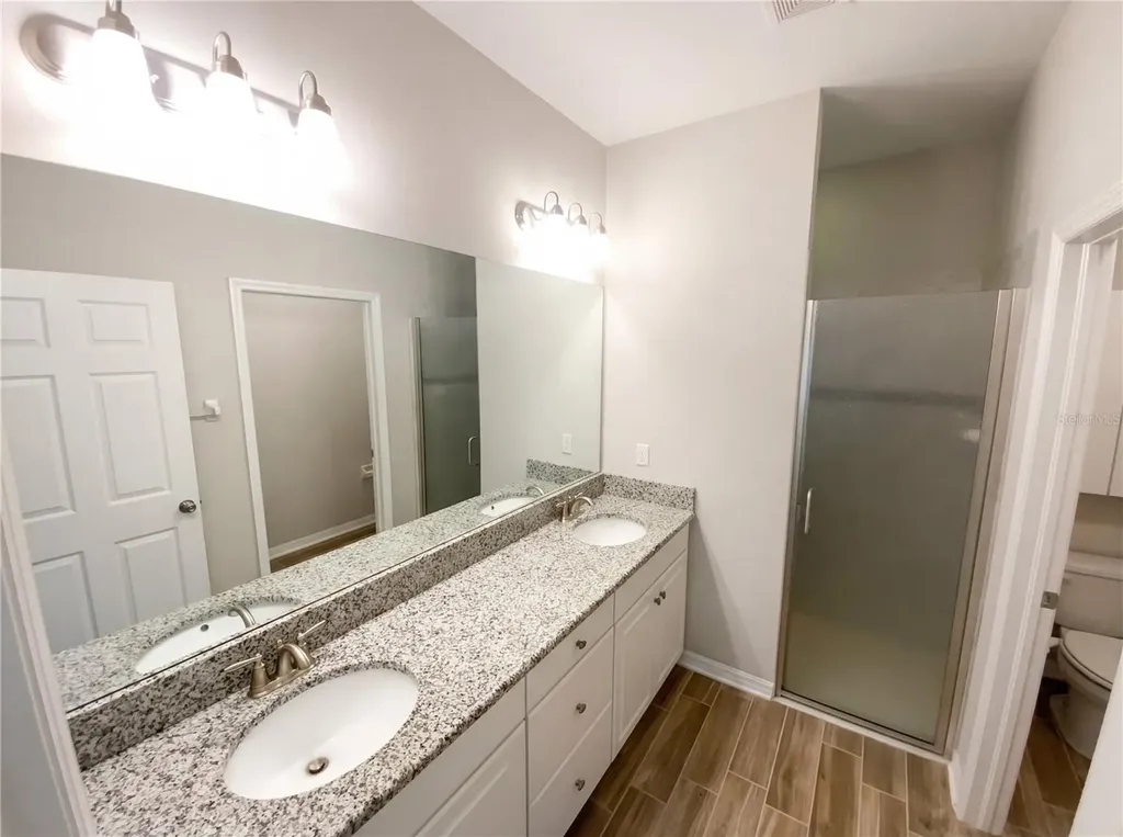 7423 Pool Compass Loop Wesley Chapel FL 33545