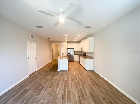 7423 Pool Compass Loop Wesley Chapel FL 33545