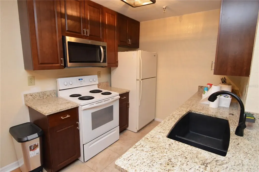 10263 Gandy Boulevard N St Petersburg FL 33702