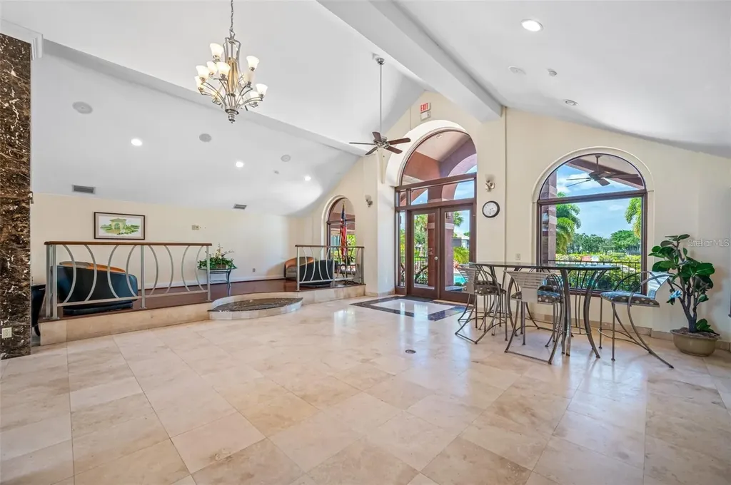 10263 Gandy Boulevard N St Petersburg FL 33702