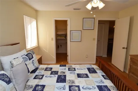 10263 Gandy Boulevard N St Petersburg FL 33702