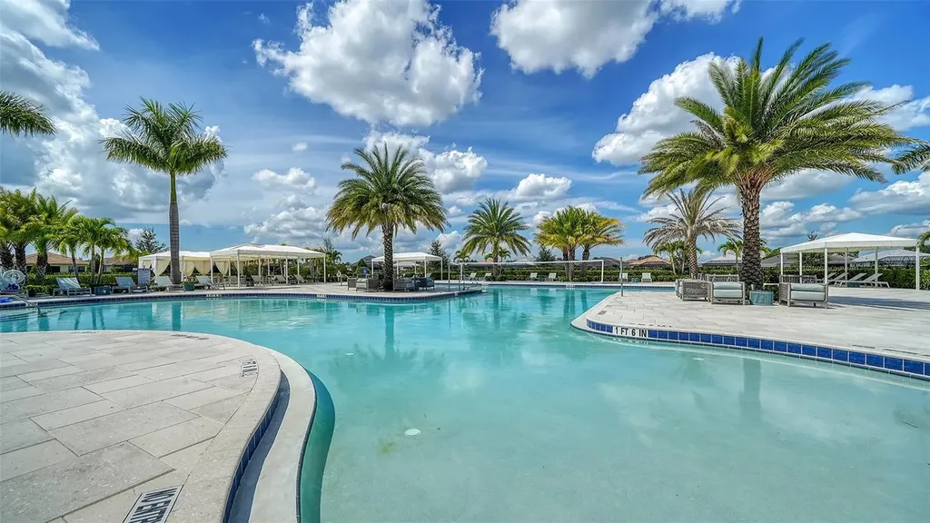 18020 Cresswind Terrace Bradenton FL 34211