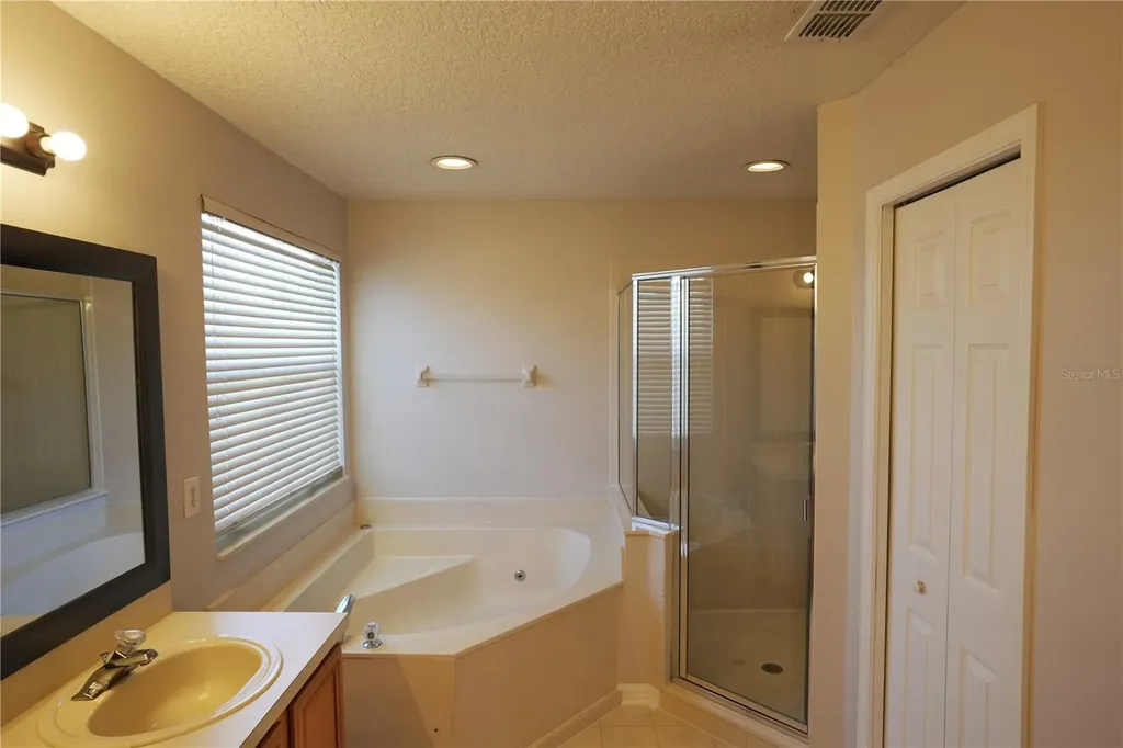 832 Magnolia Creek Circle Orlando FL 32828