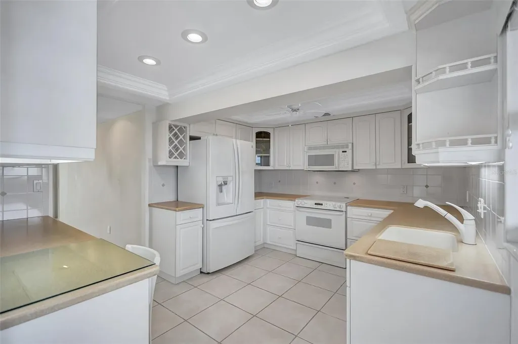 6140 Midnight Pass Road Sarasota FL 34242