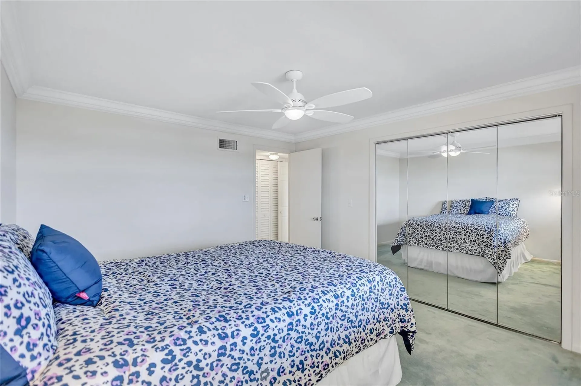 6140 Midnight Pass Road Sarasota FL 34242