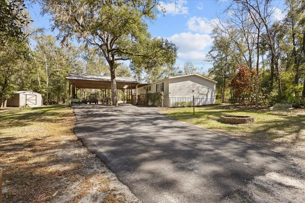 1658 NE 743rd Street Old Town FL 32680