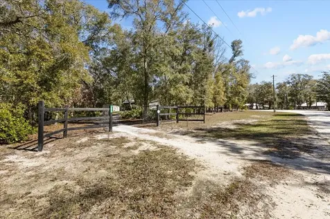1658 NE 743rd Street Old Town FL 32680