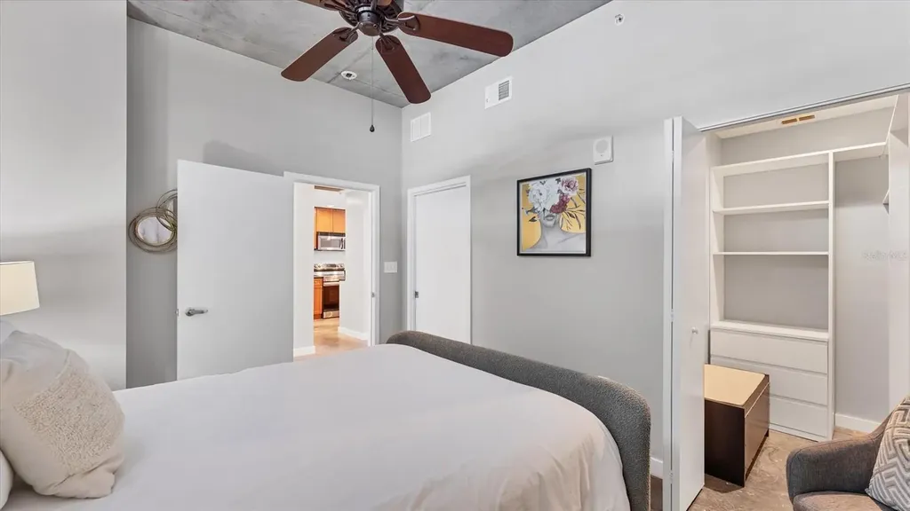 525 E Jackson Street Street Orlando FL 32801
