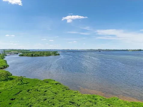 324 Harbour Sound Court Bradenton FL 34209