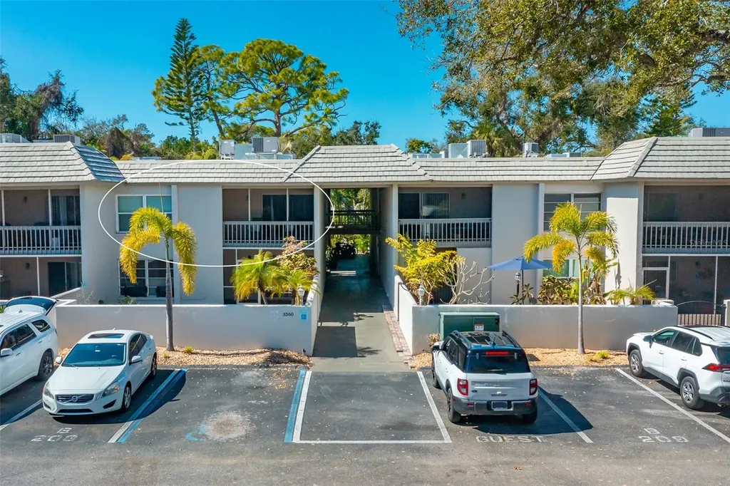 3360 S Osprey Avenue Sarasota FL 34239