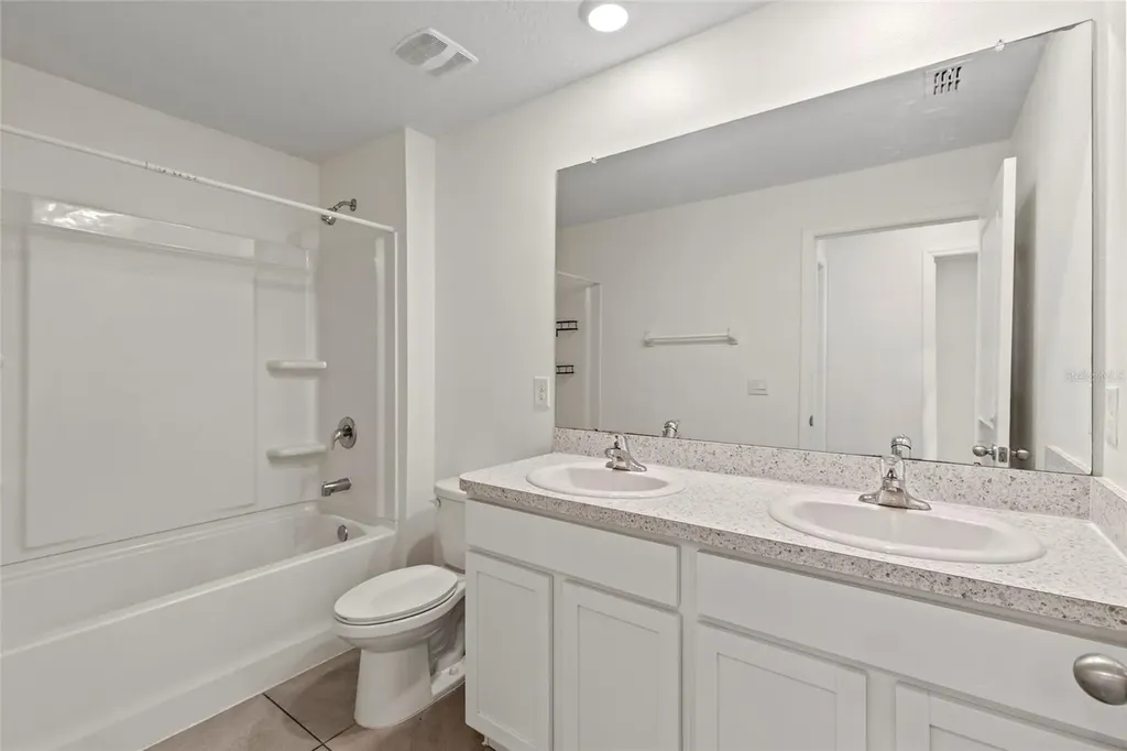 2805 Rock Sound Street Bradenton FL 34208
