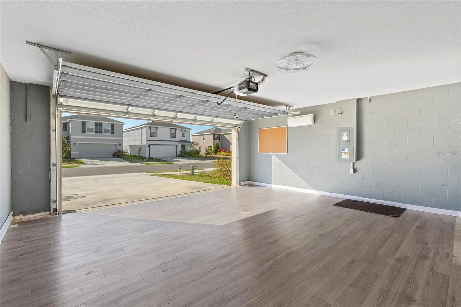 2805 Rock Sound Street Bradenton FL 34208