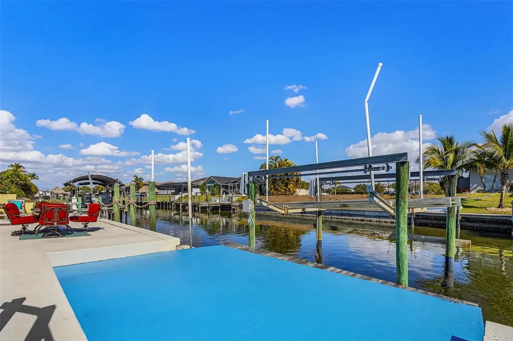 4215 SW 13th Avenue Cape Coral FL 33914