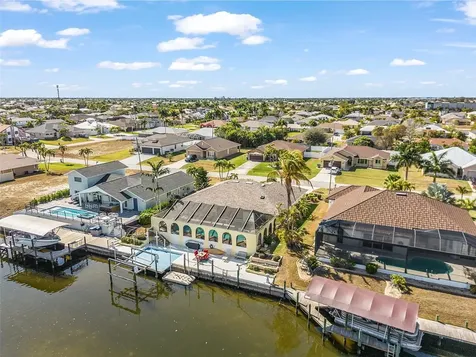 4215 SW 13th Avenue Cape Coral FL 33914