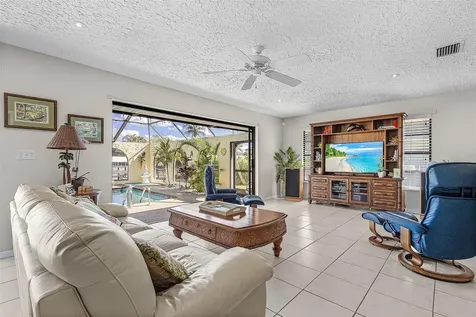 4215 SW 13th Avenue Cape Coral FL 33914