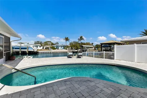 10316 Kingfisher Road W Bradenton FL 34209
