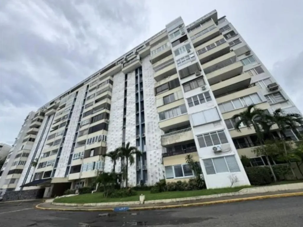 33 27 Ave Laguna Gardens Carolina PR 00979