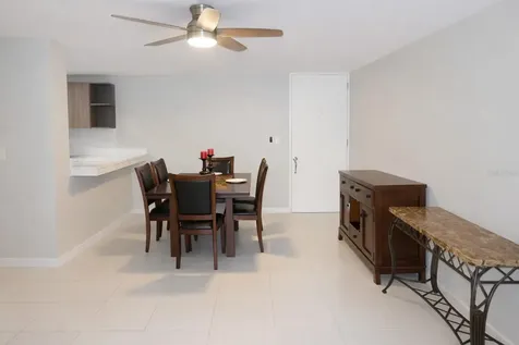 33 27 Ave Laguna Gardens Carolina PR 00979