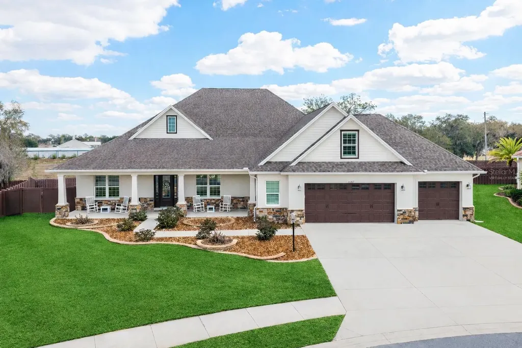 11207 Roz Way Oxford FL 34484