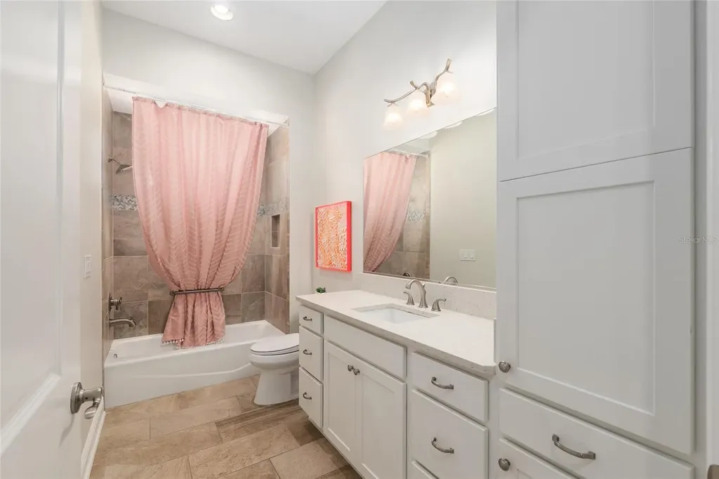 11207 Roz Way Oxford FL 34484