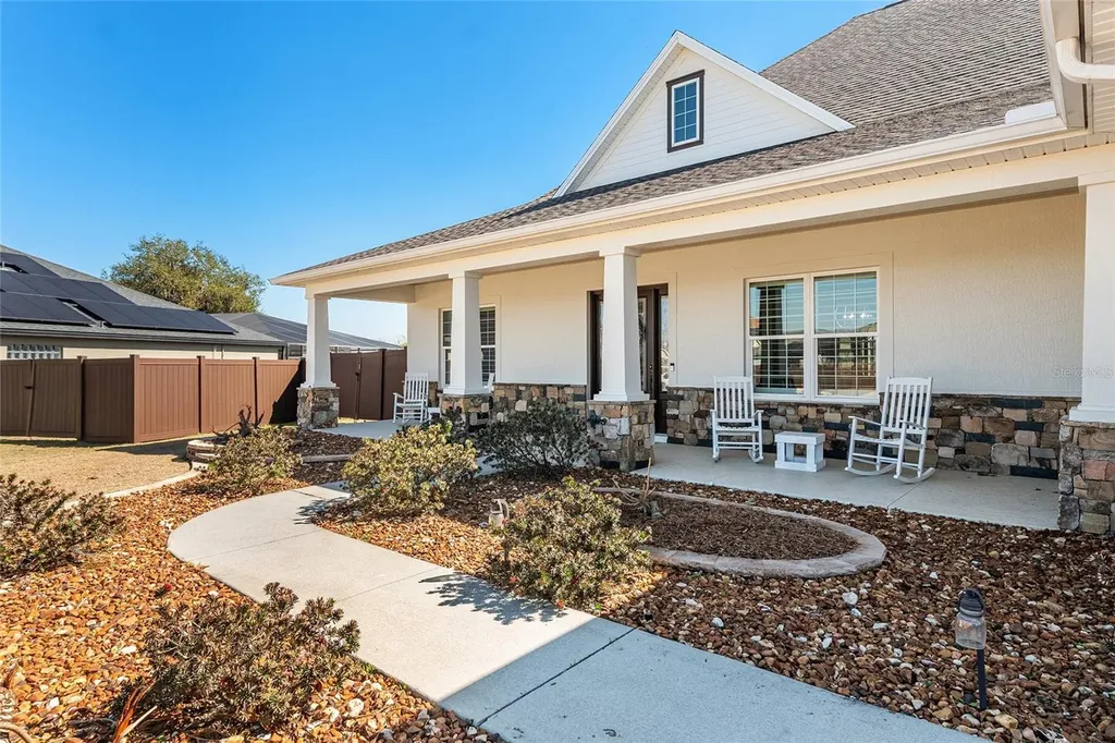 11207 Roz Way Oxford FL 34484