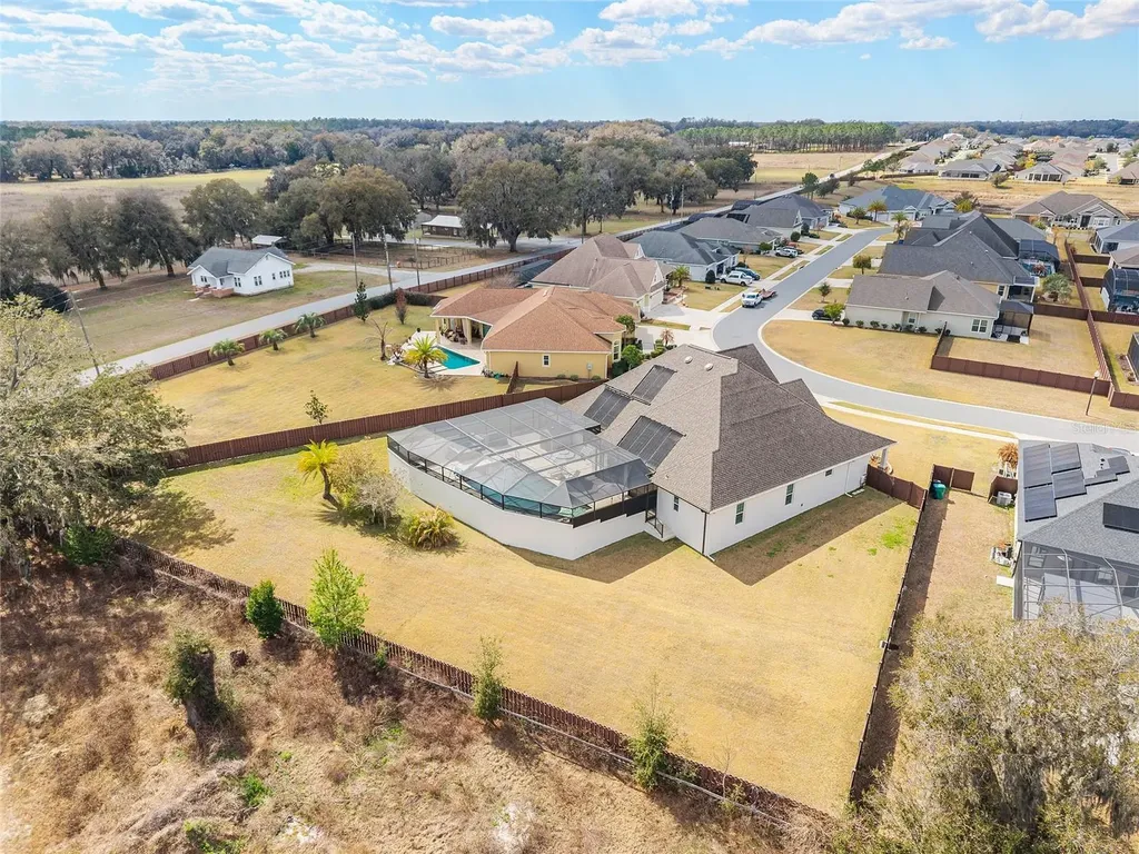 11207 Roz Way Oxford FL 34484