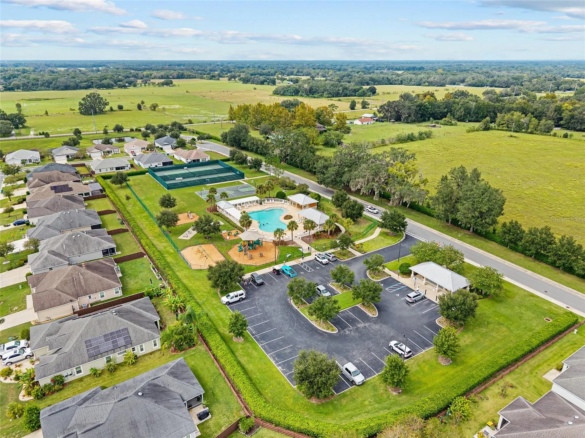 11207 Roz Way Oxford FL 34484