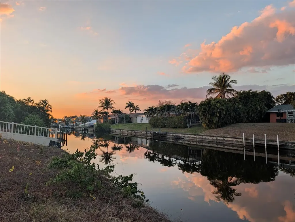 1459 SE 14th Street Cape Coral FL 33990