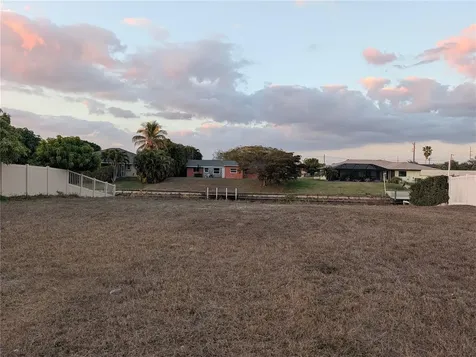 1459 SE 14th Street Cape Coral FL 33990