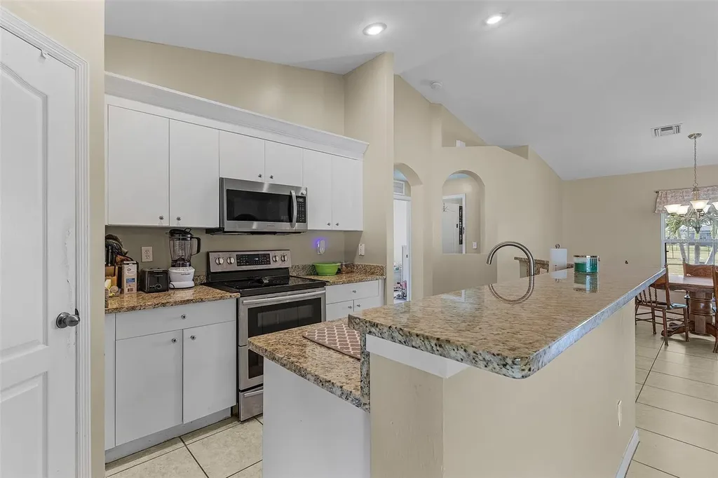 1617 NW 28th Street Cape Coral FL 33993