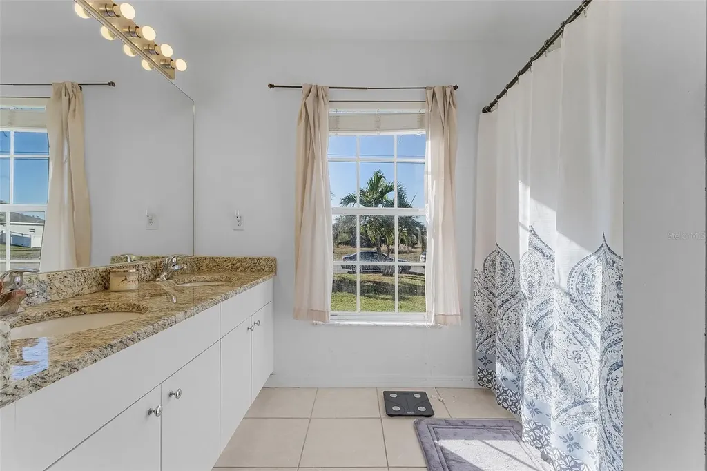 1617 NW 28th Street Cape Coral FL 33993