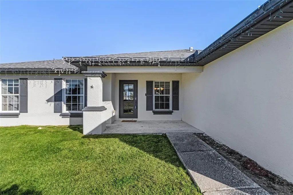 1617 NW 28th Street Cape Coral FL 33993
