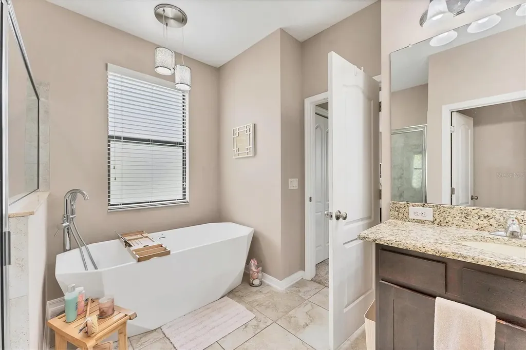 9123 Raes Creek Place Palmetto FL 34221