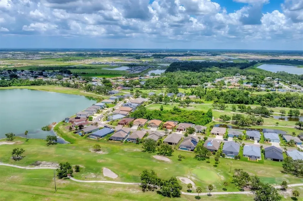 9123 Raes Creek Place Palmetto FL 34221
