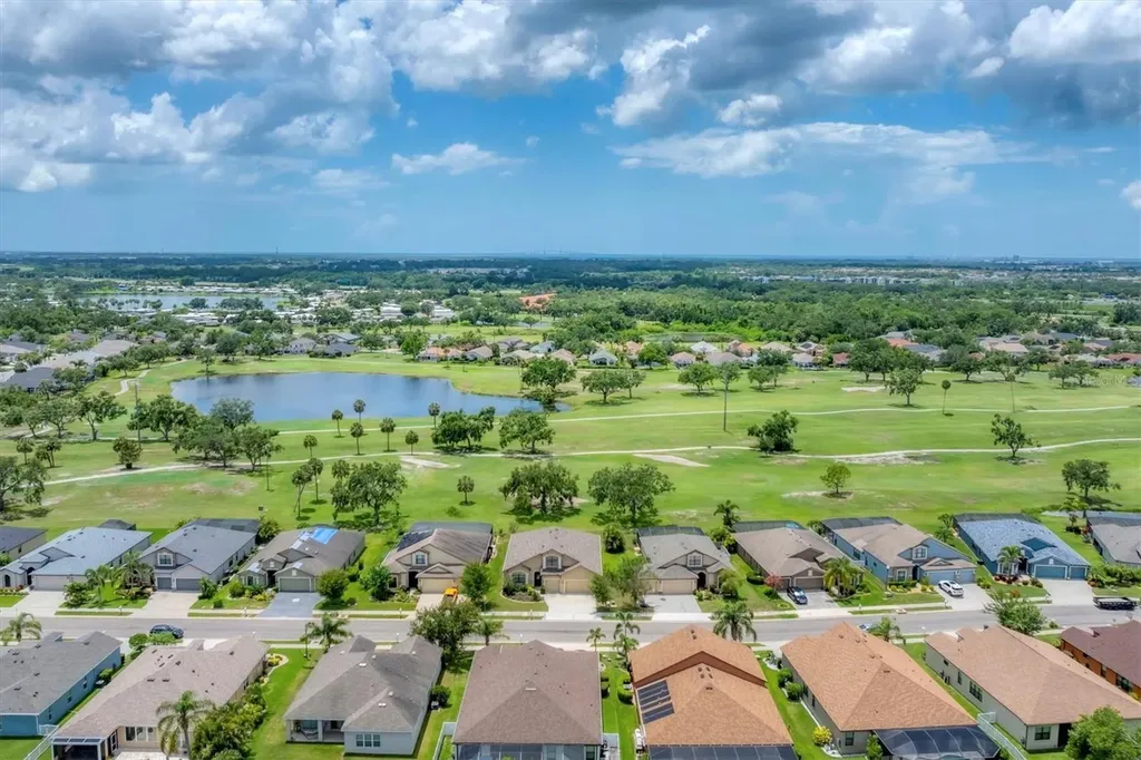 9123 Raes Creek Place Palmetto FL 34221
