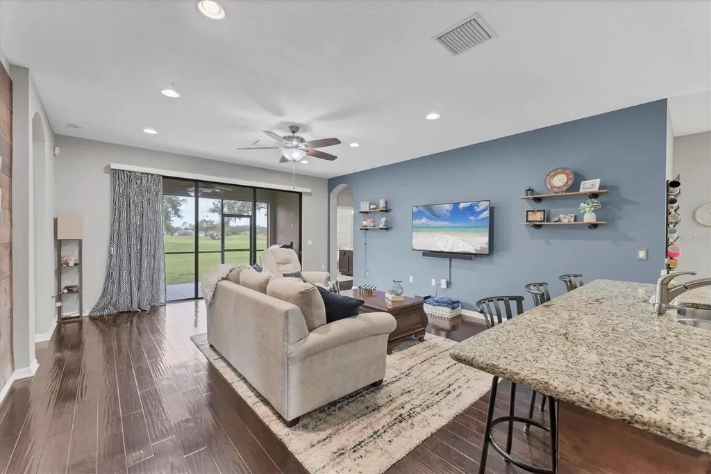 9123 Raes Creek Place Palmetto FL 34221
