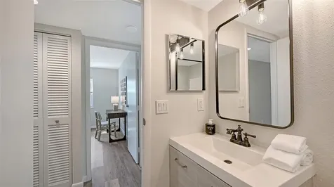 3229 Beneva Road Sarasota FL 34232