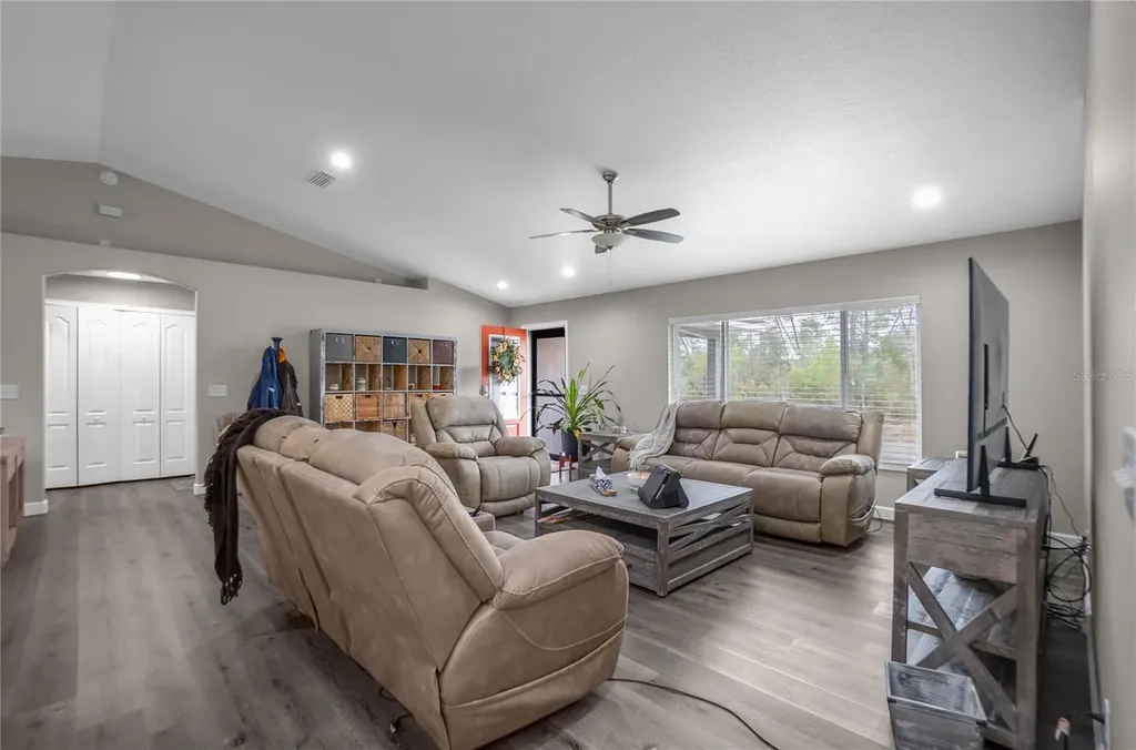 4330 W Drake Lane Dunnellon FL 34433